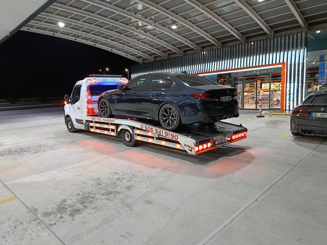 Foça Oto Çekici - BMW