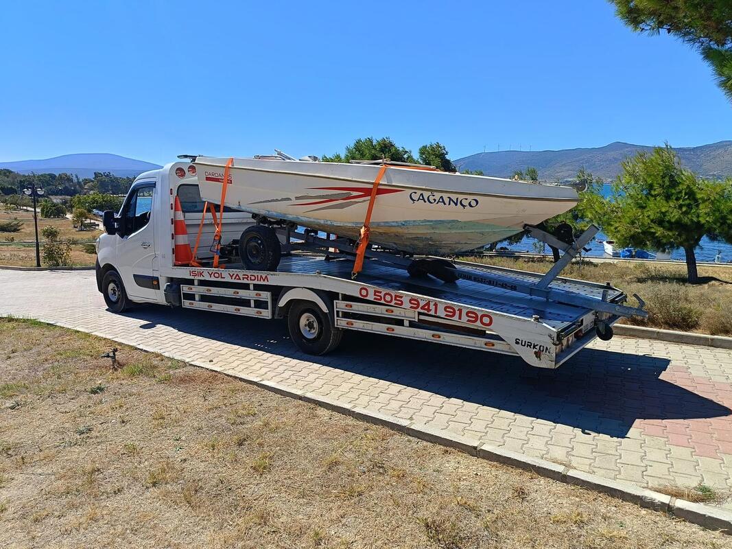 Foça Oto Çekici